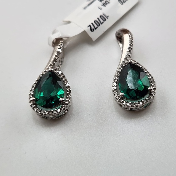 Real Diamond Teardrop Natural Emerald Necklace, Beautiful Minimalist Jewelry WOW - Picture 6 of 7